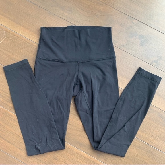 Lululemon high waisted black leggings size 4 - Picture 2 of 5